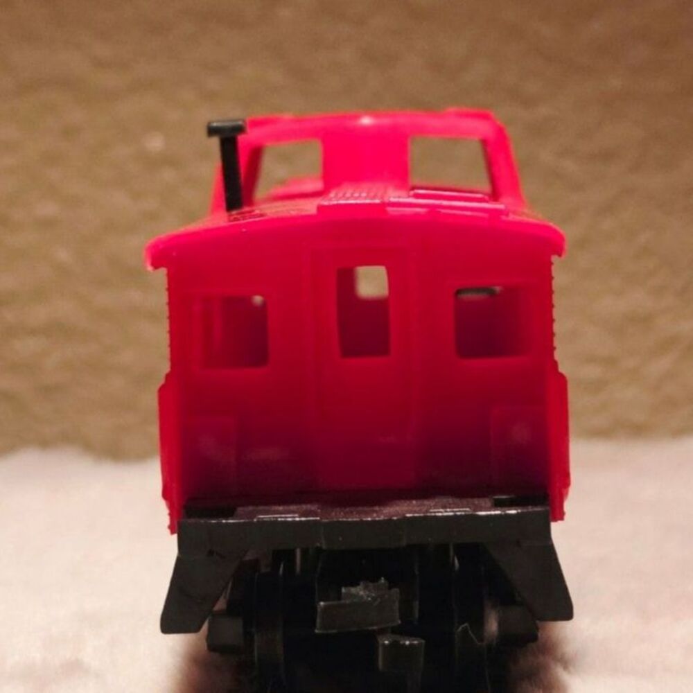 Vintage Tyco HO Scale 40' Santa Fe ATSF 7240 Cupola Caboose Train Car - Picture 4 of 6